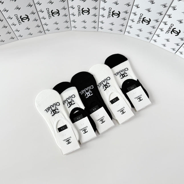 CHANEL 26S NO-SHOW SOCKS 402505 (1 BOX)