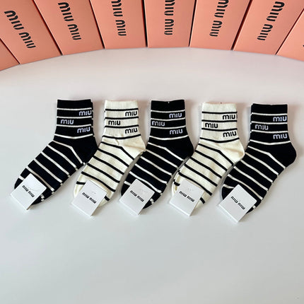 MIUMIU 26S ANKLE SOCKS 417741 (1 BOX)