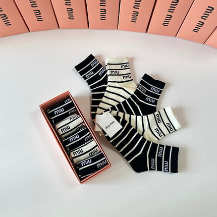 MIUMIU 26S ANKLE SOCKS 417741 (1 BOX)