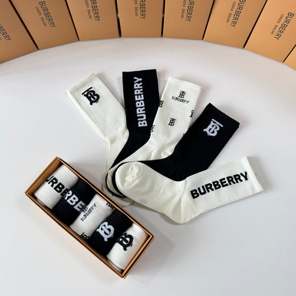 BURBERRY 26S CREW SOCKS 417742 (1 BOX)