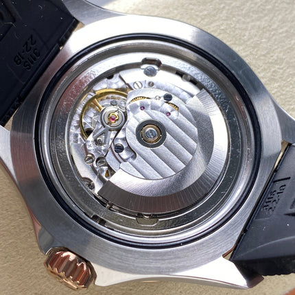 SUPEROCEAN AUTOMATIC 44 STEEL AND RED GOLD CASE WHITE MIX BLACK DIAL