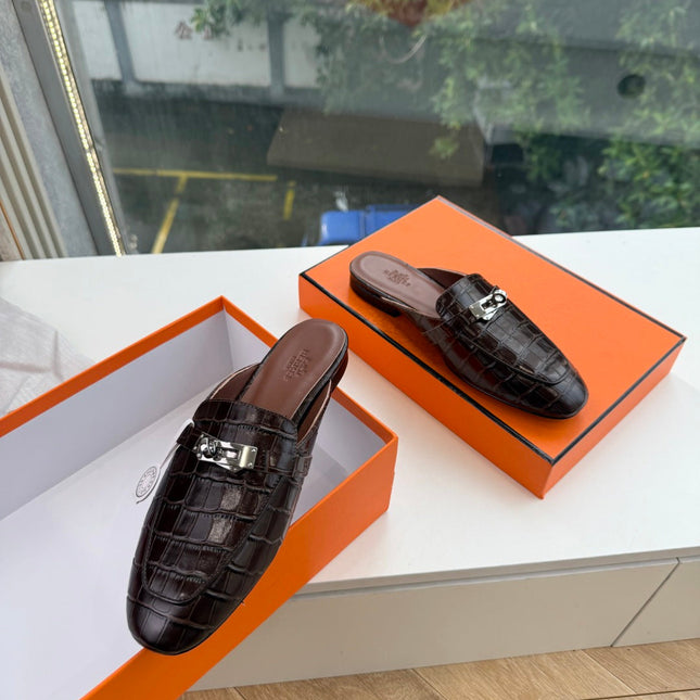 HM 26S DESTIN MULES IN CHOCOLATE BROWN CROCODILE-EFFECT LEATHER
