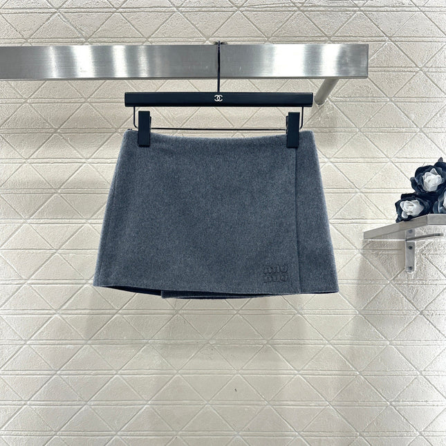 MIUMIU SKIRT STYLE 825