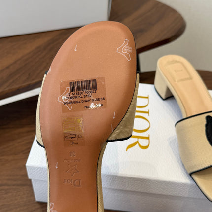 DIOR 26S D-BADGE SLIDE SANDALS IN BEIGE CANVAS AND BLACK CALFSKIN