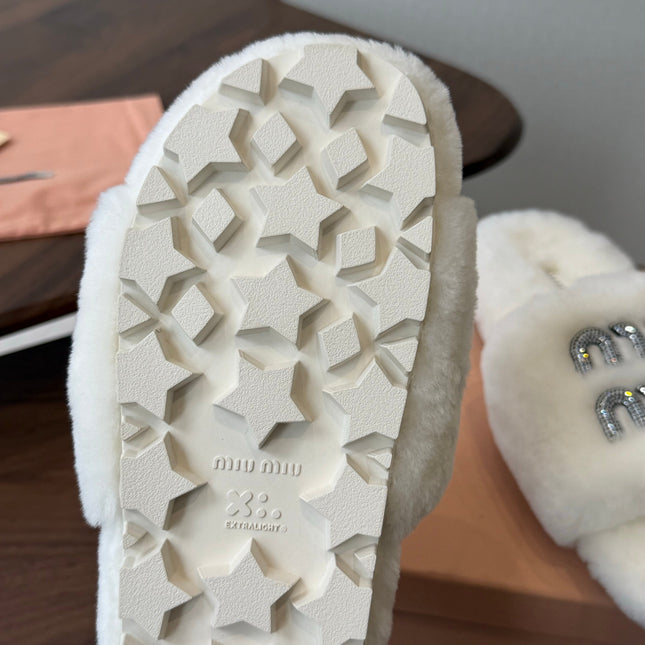 MIUMIU 26S CRYSTAL LOGO SLIDES IN WHITE SHEARLING