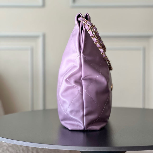 CHANEL 26S 22 BAG 42 IN PURPLE QUILTED SHINY CALFSKIN