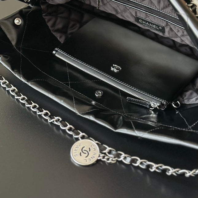 CHANEL 26S 22 BAG 42 IN BLACK MIX SILVER QUILTED SHINY CALFSKIN