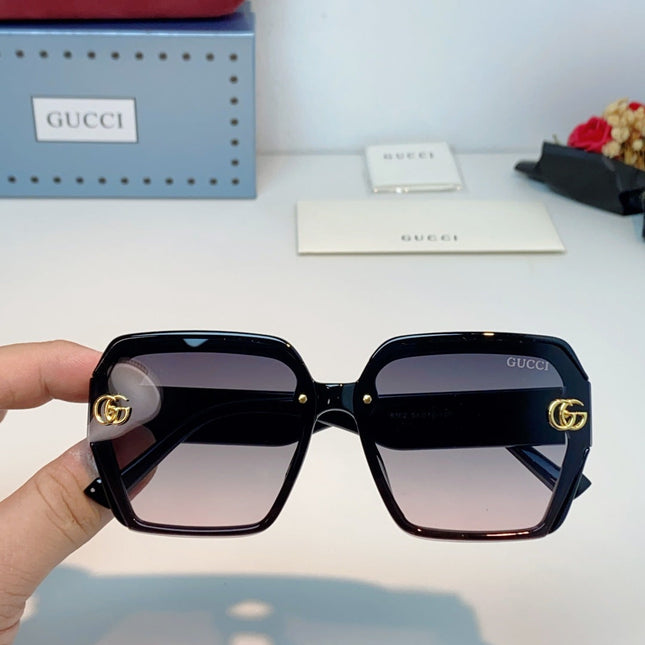 GUCCI 26S OVERSIZED SQUARE FRAME IN ACETATE 424515