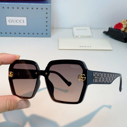 GUCCI 26S OVERSIZED SQUARE FRAME IN ACETATE 424516