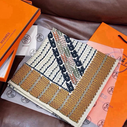 HERMES 26S SCARF 135 IN SILK AND CASHMERE 492304