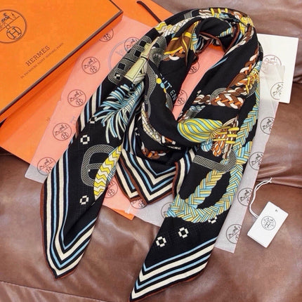 HERMES 26S PATTERNED SCARF 135 IN SILK AND CASHMERE 502435