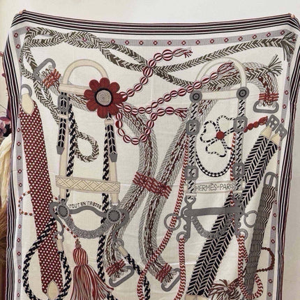 HERMES 26S PATTERNED SCARF 135 IN SILK AND CASHMERE 502436