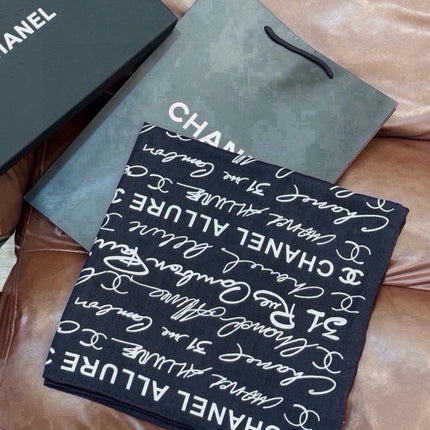 CHANEL 26S SCARF 140 IN SILK AND CASHMERE 509452