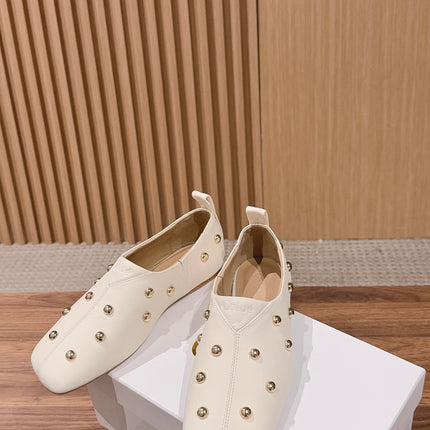 CHLOE 26S STUDDED LOAFERS IN CREAM WHITE CALFSKIN