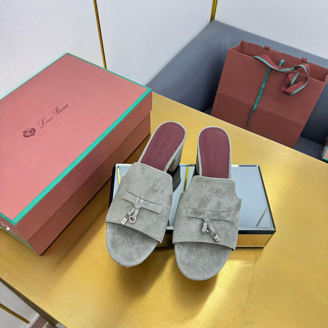 LP BLOCK HEEL SANDALS 25S IN MOSS GRAY SUEDE