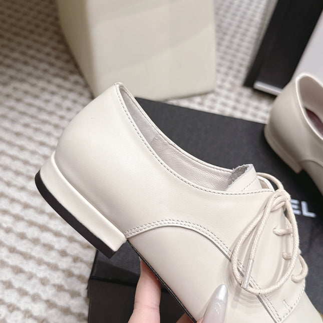 CHANEL 26S LACE-UP OXFORD SHOES IN LIGHT BEIGE CALFSKIN WITH GOLD TOE CAP
