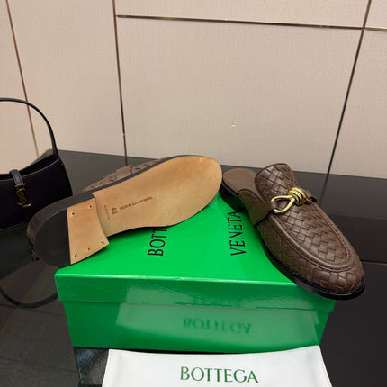 BOTTEGA VENETA 26S BACKLESS LOAFERS IN BROWN TECHNICAL WOVEN CALFSKIN
