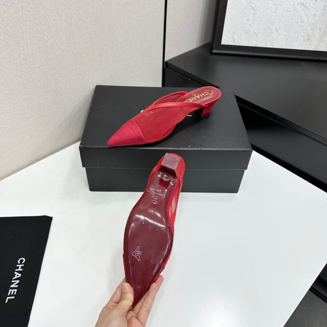 CHANEL 26S HIGH HEELS MULES 35 MM IN RED MESH