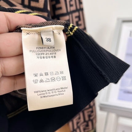 FENDI 26S V-NECK KNIT CARDIGAN 533