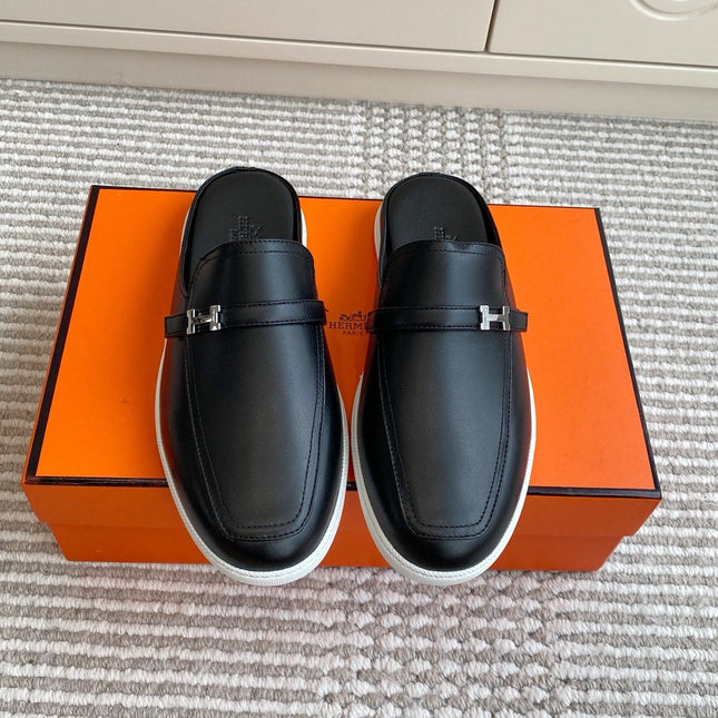 HM 25S MULES IN BLACK LAMBSKIN WITH SILVER HARDWARE