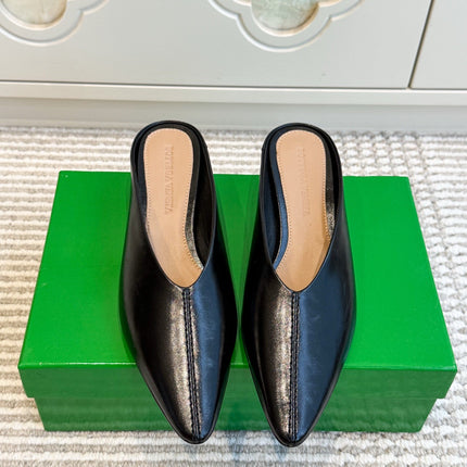BOTTEGA VENETA 26S HIGH-HEEL MULES 40 MM IN BLACK CALFSKIN
