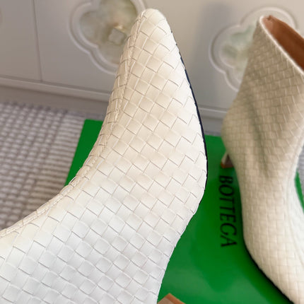 BOTTEGA VENETA 26S ANKLE BOOTS 45 MM IN CREAM WHITE BRAIDED LAMBSKIN