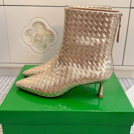BOTTEGA VENETA 26S ANKLE BOOTS 45 MM IN METALLIC GOLD BRAIDED LAMBSKIN