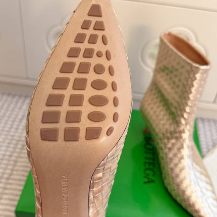 BOTTEGA VENETA 26S ANKLE BOOTS 45 MM IN METALLIC GOLD BRAIDED LAMBSKIN