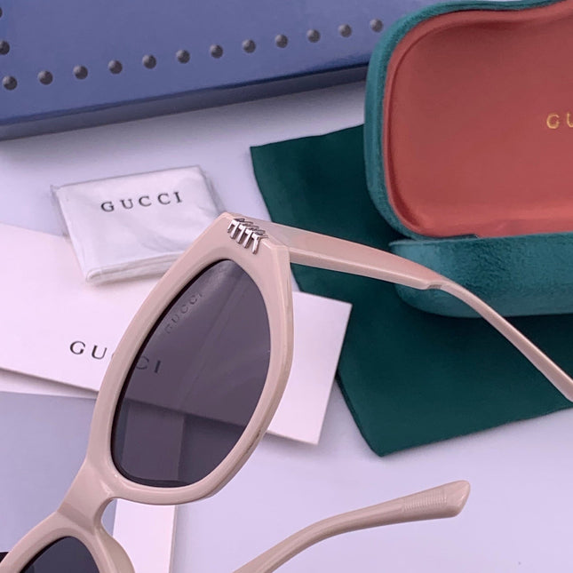 GUCCI 26S CAT EYE FRAME IN ACETATE 424693