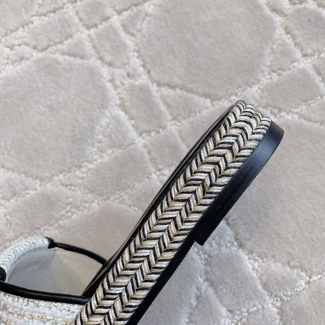 PLATFORM SLIPPERS IN WHITE WOOL AND BLACK LAMBSKIN
