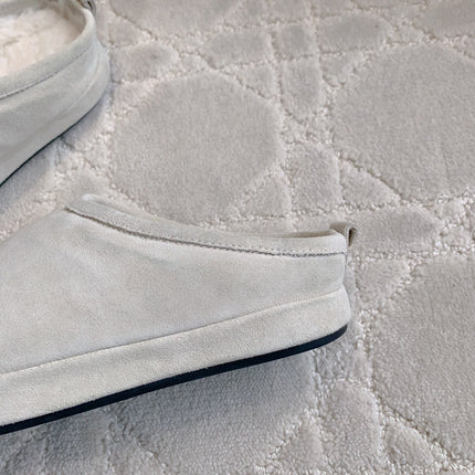 ALASKA SLIPPER IN WHITE SUEDE