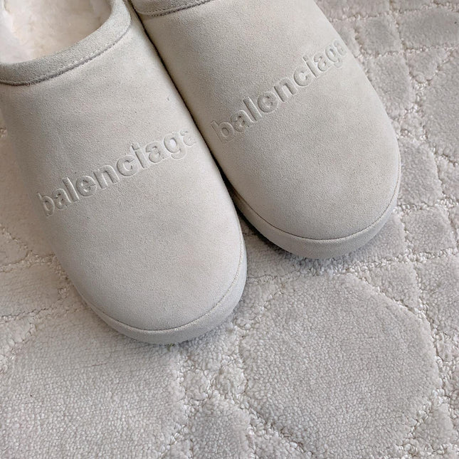 ALASKA SLIPPER IN WHITE SUEDE