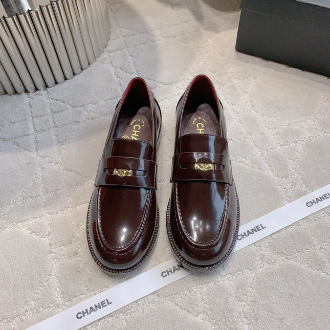 CHANEL 25S MOCCASINS IN ROSEWOOD CALFSKIN GOLD HARDWARE