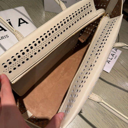 NEO MINA 32 BAG IN CHINO VIENNE CALFSKIN