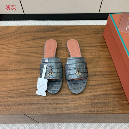 LP OSTRICH-EMBOSSED FLAT SANDALS 25S IN DARK GRAY LAMBSKIN