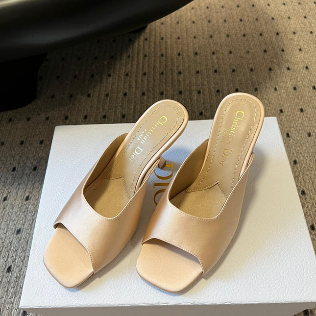 CD TRIBALES PUMPS IN BEIGE SATIN AND CALFSKIN