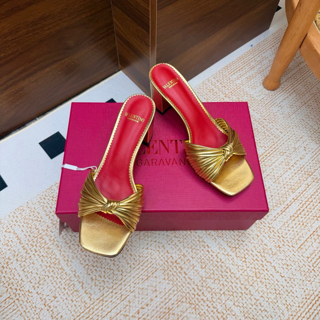 VALENTINO 26S BLOCK-HEEL SANDALS 65 MM IN METALLIC GOLD CALFSKIN