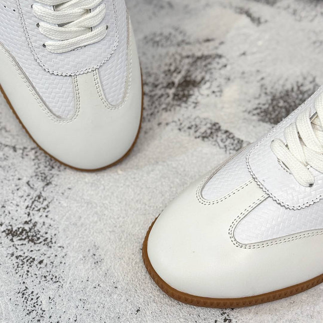 RETRO SNEAKERS IN WHITE LAMBSKIN WITH KNITTED PATTERN