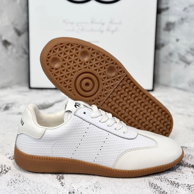 RETRO SNEAKERS IN WHITE LAMBSKIN WITH KNITTED PATTERN