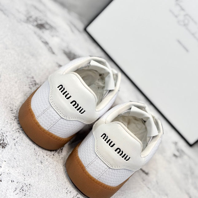 RETRO SNEAKERS IN WHITE LAMBSKIN WITH KNITTED PATTERN