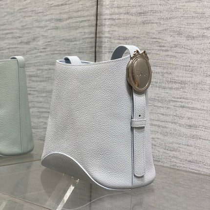 DIOR 26S MEDAILLON BUCKET BAG 19 IN LIGHT BLUE GRAINED CALFSKIN GOLD HARDWARE