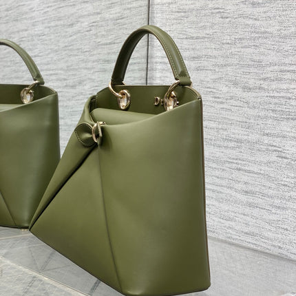 DIOR 26S LARGE CIGALE BAG 33 IN OLIVE GREEN SMOOTH CALFSKIN GOLD HARDWARE