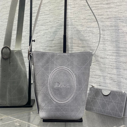 DIOR 26S MEDAILLON BUCKET BAG 25 IN LIGHT GREY SUEDE SILVER HARDWARE