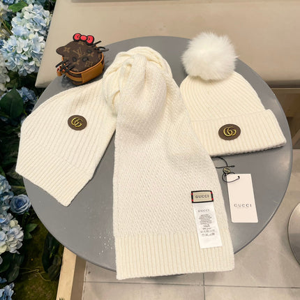 SET SCARF AND HAT IN WHITE WOOL 414780