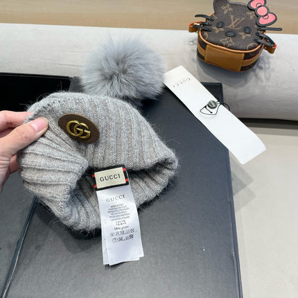 BEANIE HAT IN LIGHT GRAY WOOL 422455