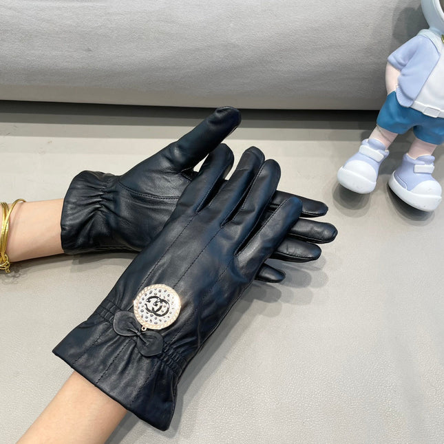 CLASSIC TOUCHSCREEN GLOVES IN BLACK SHEEPSKIN 427387