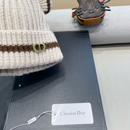 STRIPED BEANIE HAT WITH CUTE BEAR EARS IN BEIGE WOOL 433437