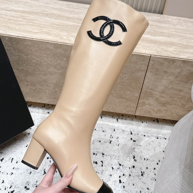 CHANEL 26S KNEE HIGH BOOTS 70 MM IN BEIGE CALFSKIN AND BLACK PATENT