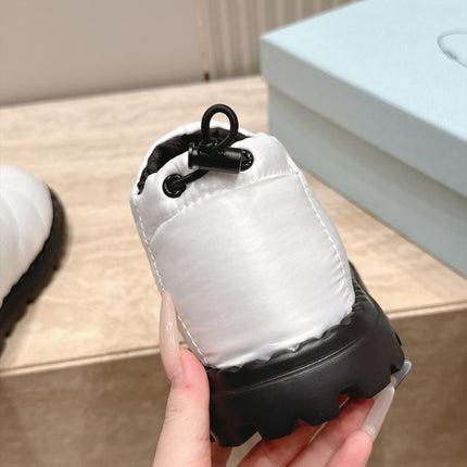 PRADA 26S QUILTED DRAWCORD ANKLE SNOW BOOTS 30MM IN WHITE NYLON