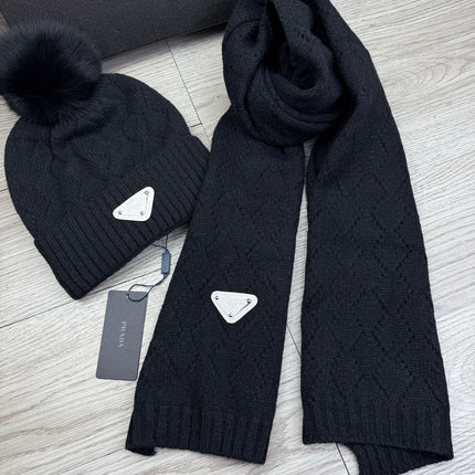 PRADA 26S SET SCARF AND BEANIE HAT 512804